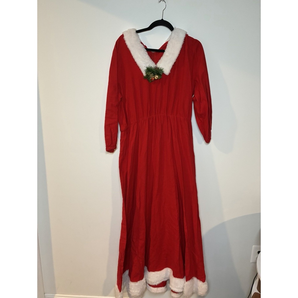 Vintage long red holiday dress white faux-fur collar No Tags (small?) Christmas